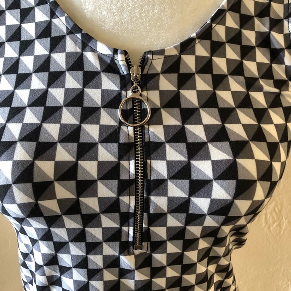 Ivy Rose Tops - ❇️ NWT Ivy Rose tank top, size M